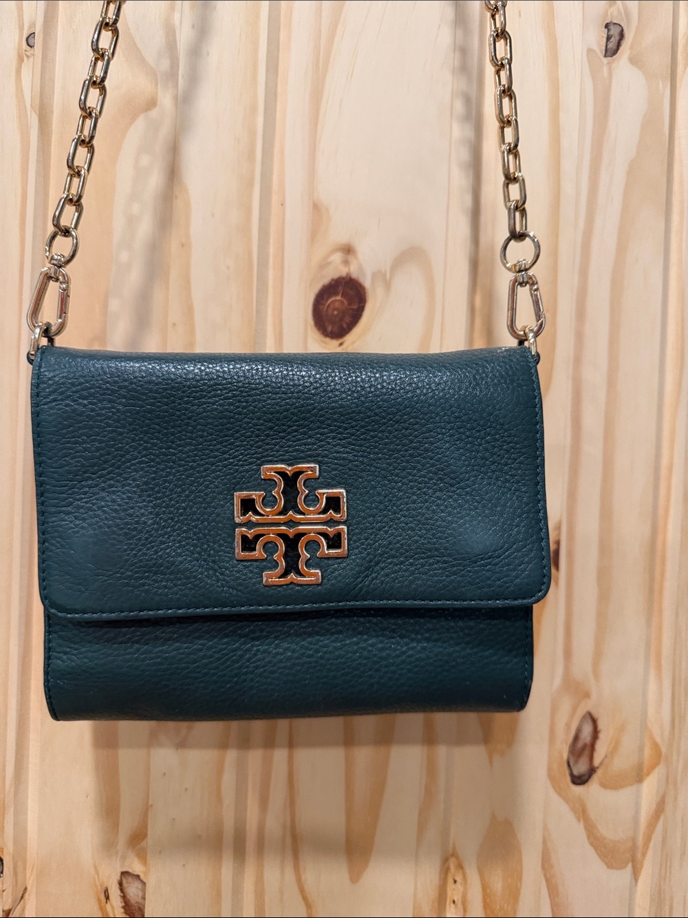 Tory Burch Green Pebbled Leather Chain Crossbody with Gold Logo - Picture 2 of 11